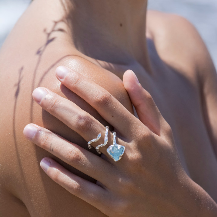 Aquamarine V Ring