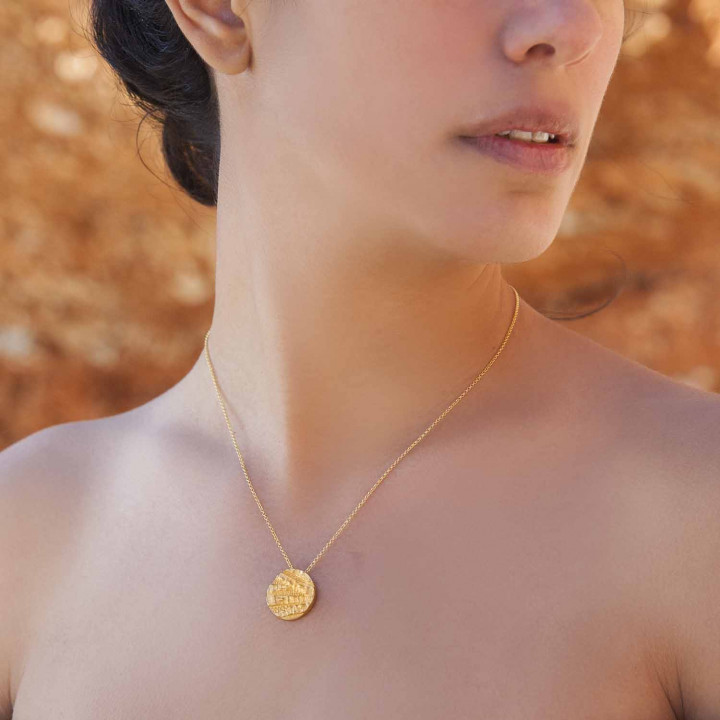 Alisachne Circle Necklace